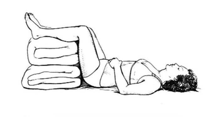 Empfohlene Körperhaltung bei Schmerzen im unteren Rücken, die in Bein und Gesäß geschossen werden