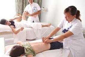Massage als Methode zur Behandlung von Arthrose. 